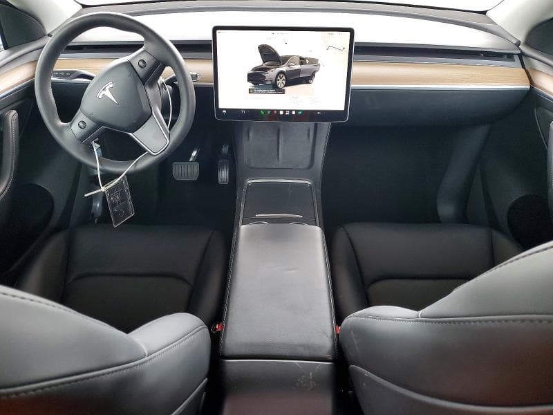 2023 TESLA MODEL Y 8