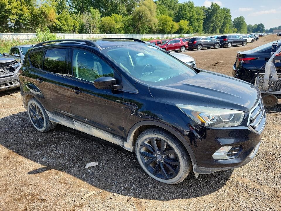2017 FORD ESCAPE SE 4