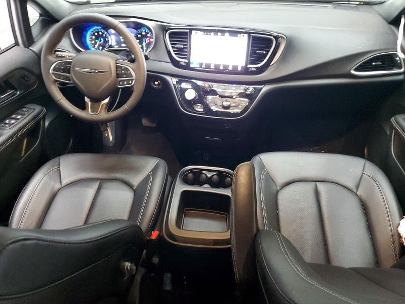 2026 CHRYSLER PACIFICA SELECT 8