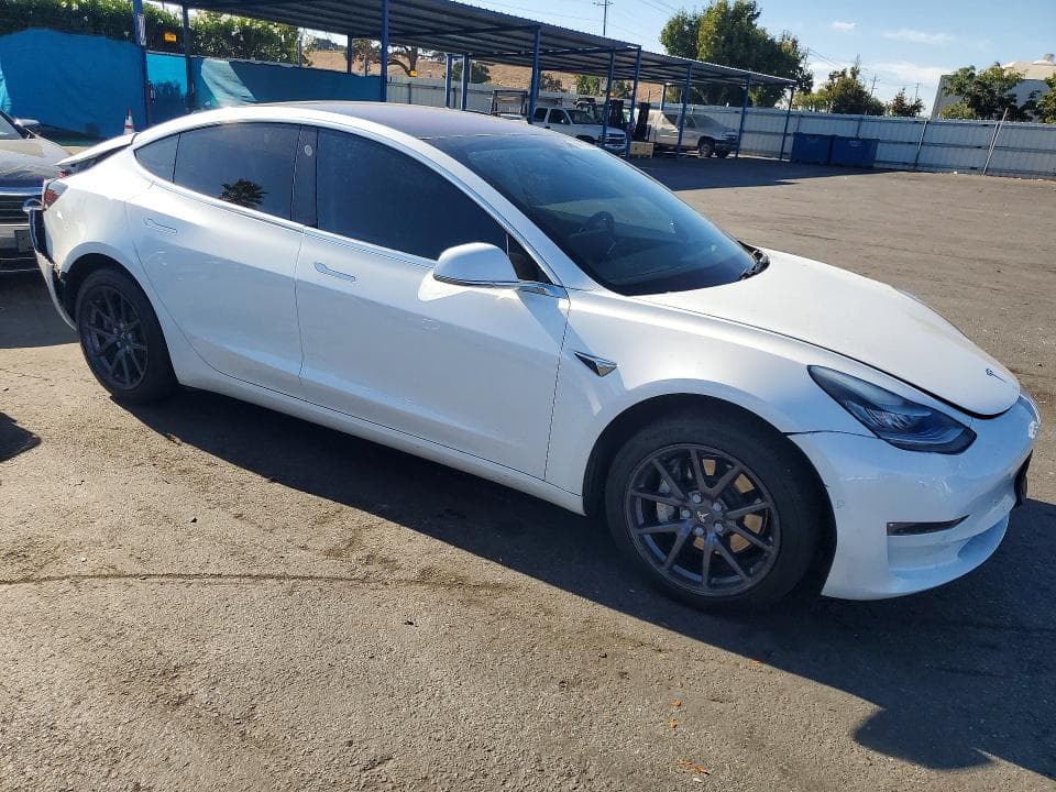 2018 TESLA MODEL 3 4