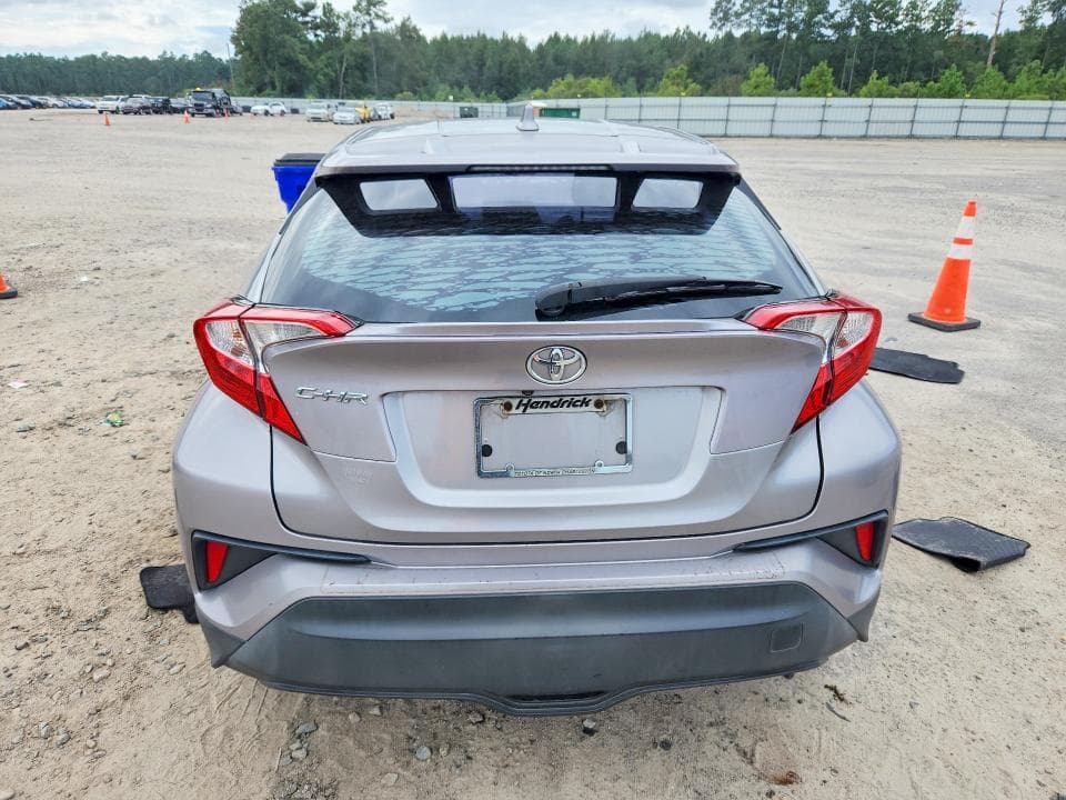 2019 TOYOTA C-HR LE 6