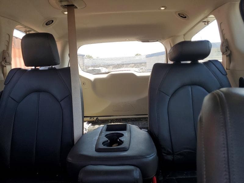 2018 CHRY PACIFICA 10