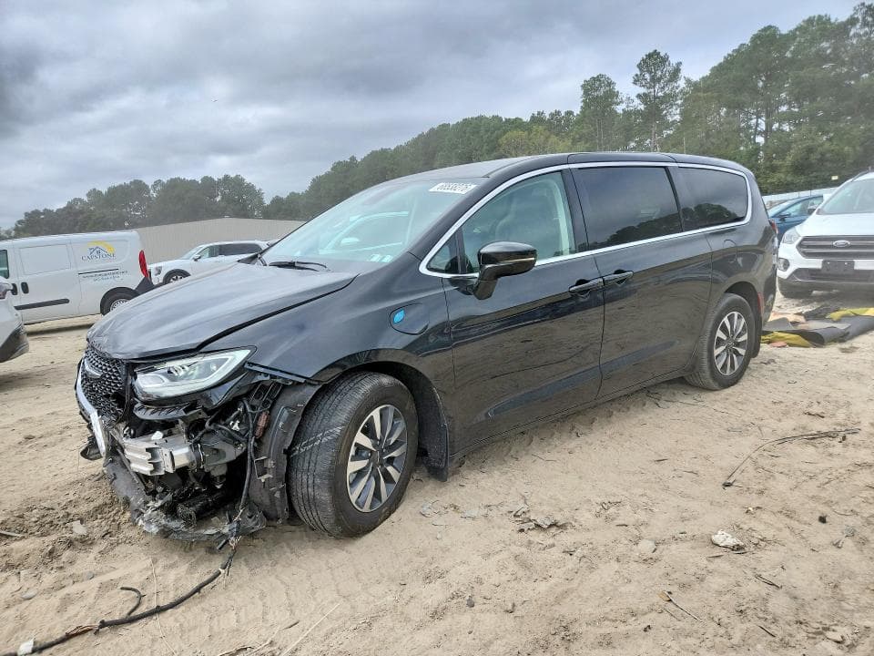 2022 CHRYSLER PACIFICA HYBRID TOURING L - 1