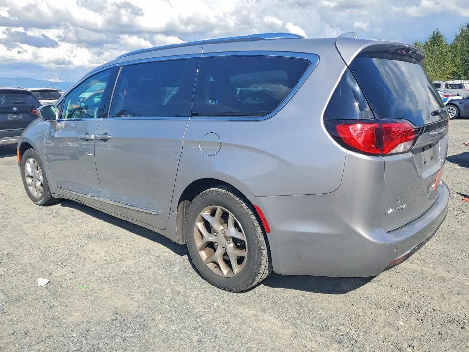 2017 CHRYSLER PACIFICA LIMITED 2