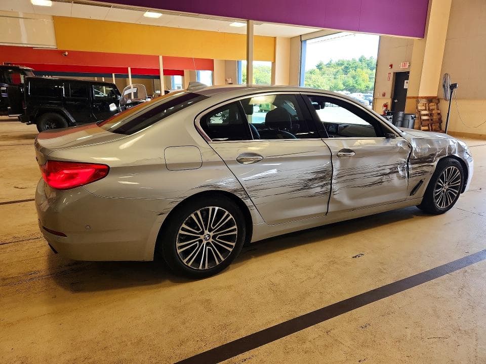 2017 BMW 530 XI 3