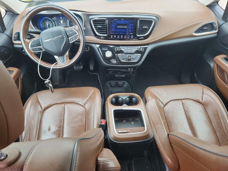 2017 CHRYSLER PACIFICA LIMITED 8