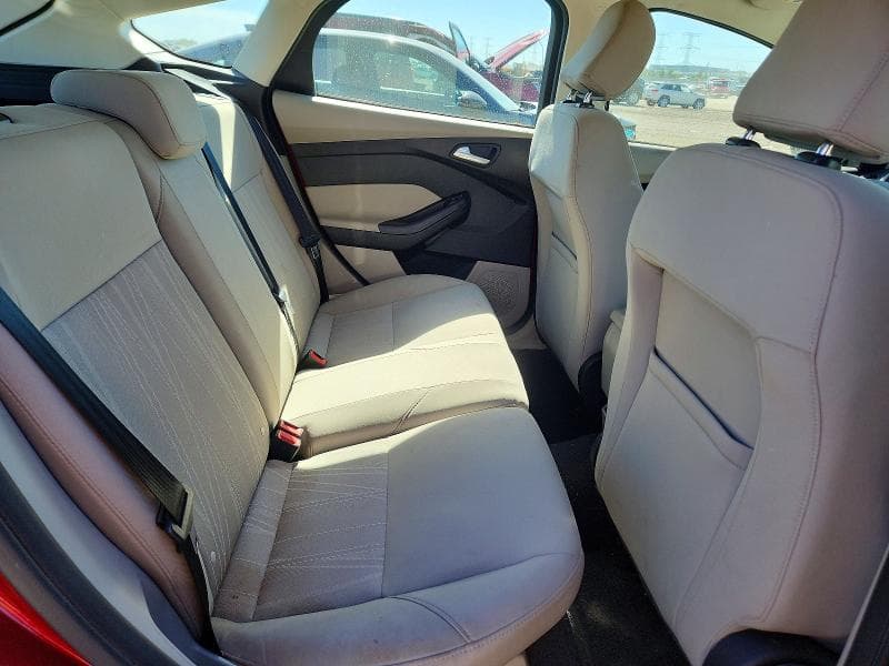 2017 FORD FOCUS SE 10