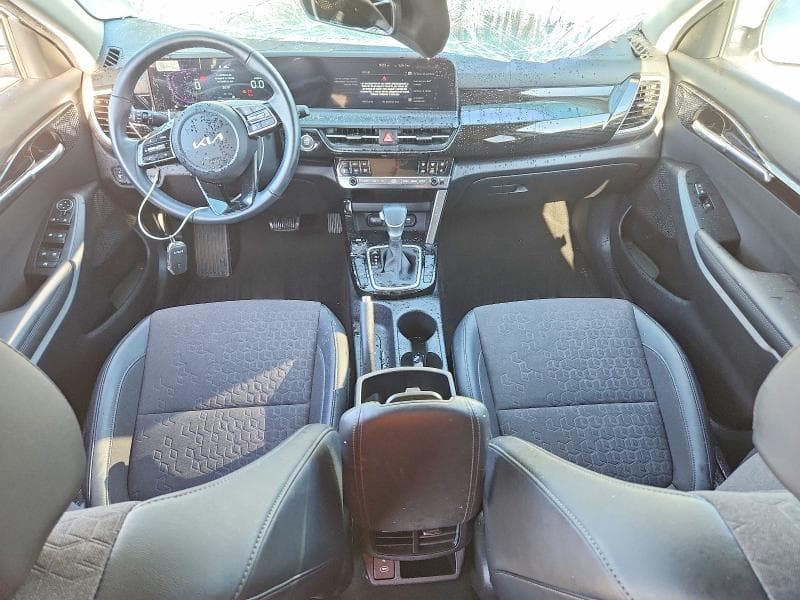2025 KIA SELTOS S 8