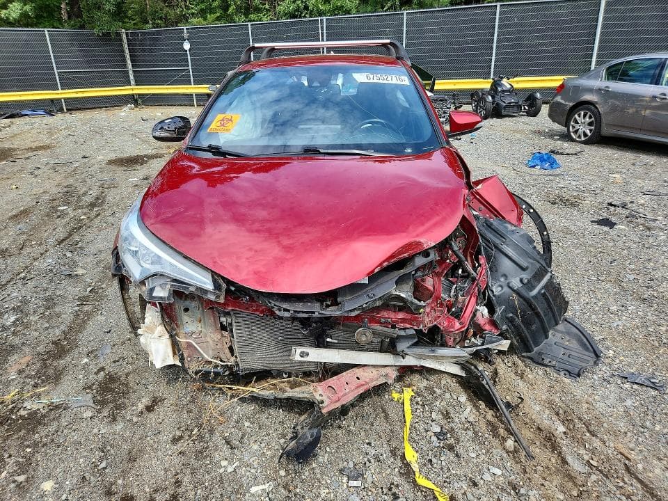 2018 TOYOTA C-HR XLE 5