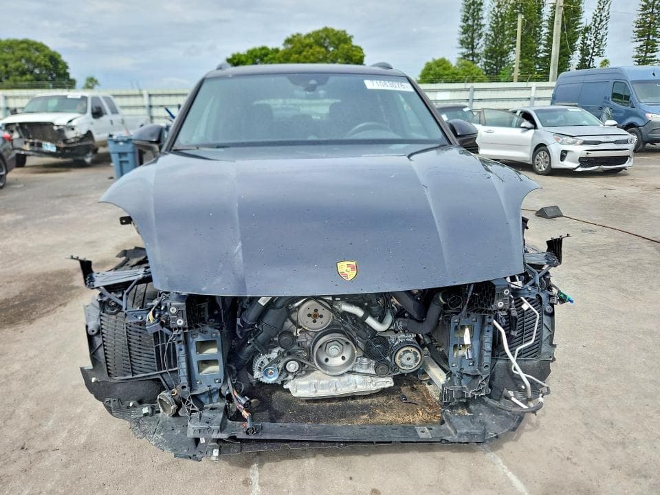 2023 PORSCHE CAYENNE BASE 5