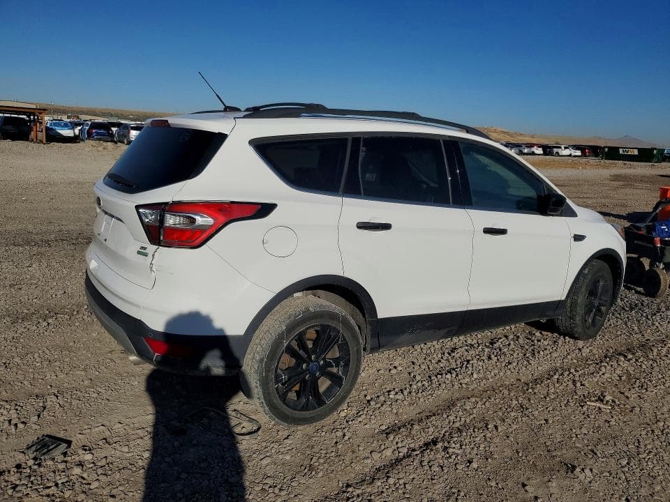 2017 FORD ESCAPE SE 3