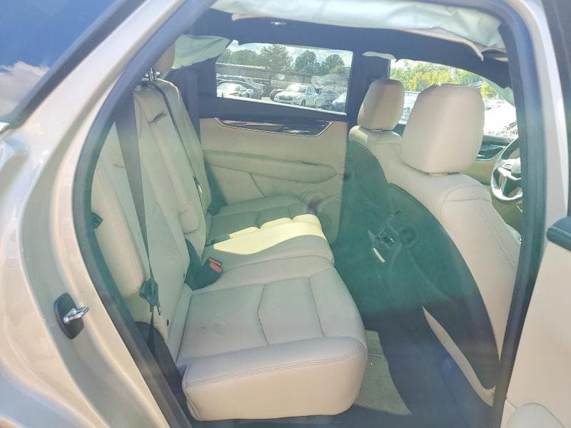 2017 CADILLAC XT5 11