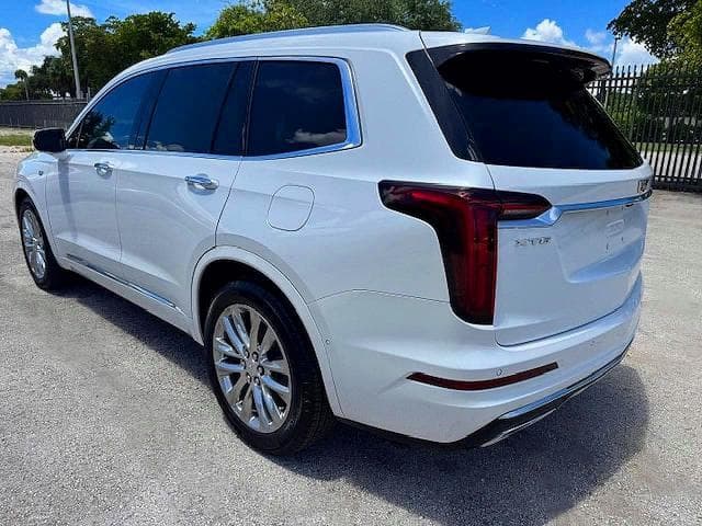 2021 CADILLAC XT6 PREMIUM LUXURY 2