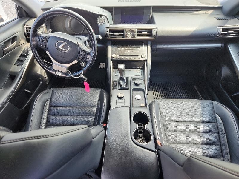 2018 LEXUS IS 300 8