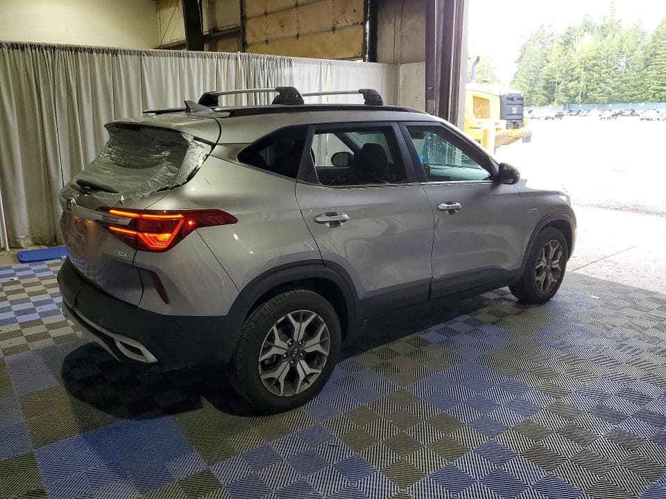 2021 KIA SELTOS EX 3