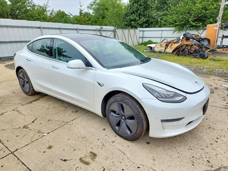 2019 TESLA MODEL 3 4