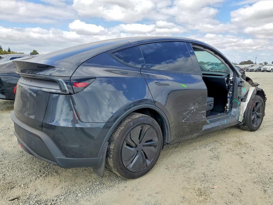 2026 TESLA MODEL Y 3