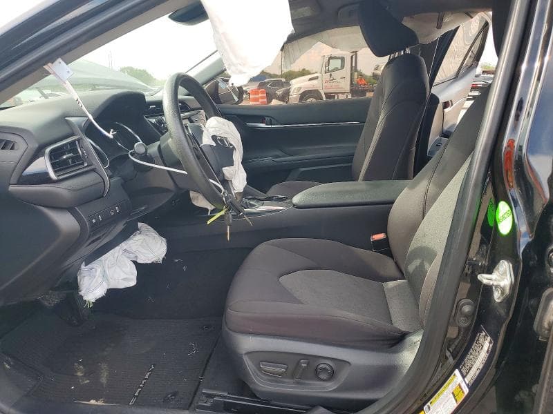 2019 TOYOTA CAMRY LE 7