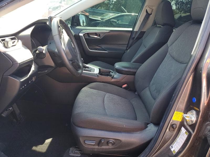 2021 TOYOTA RAV4 XLE 7