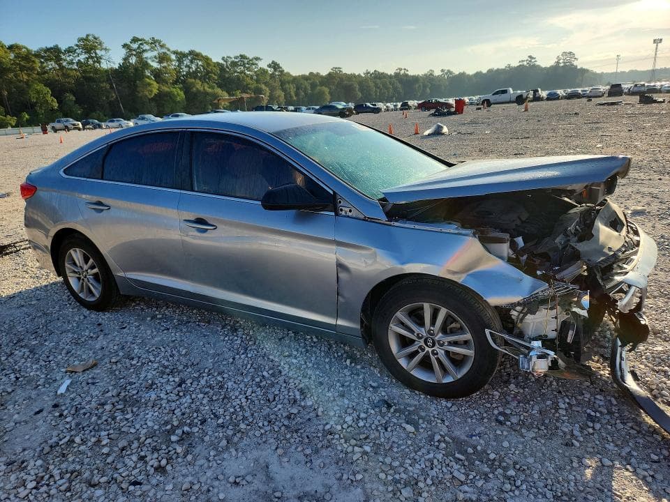 2017 HYUNDAI SONATA SE 4