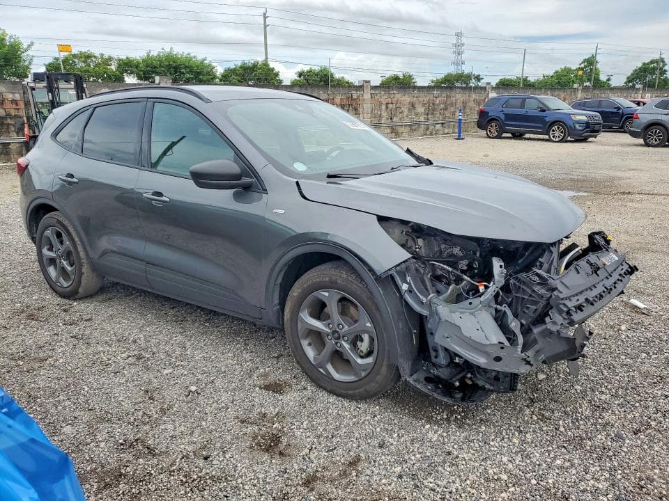 2025 FORD ESCAPE ST LINE 4