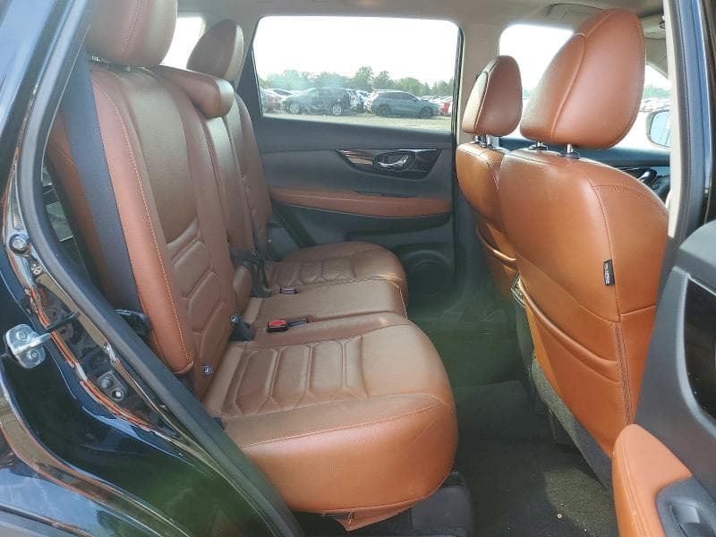 2017 NISSAN ROGUE SL 11