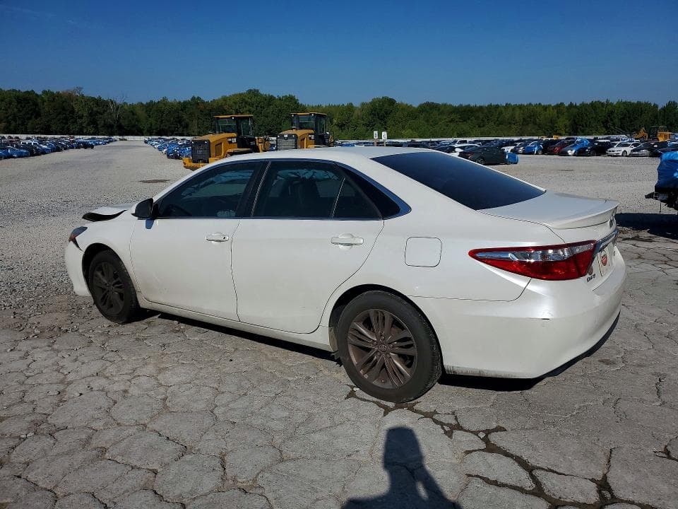 2017 TOYOTA CAMRY SE 2