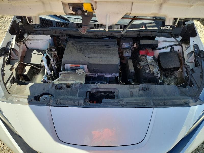 2018 NISSAN LEAF SL 11