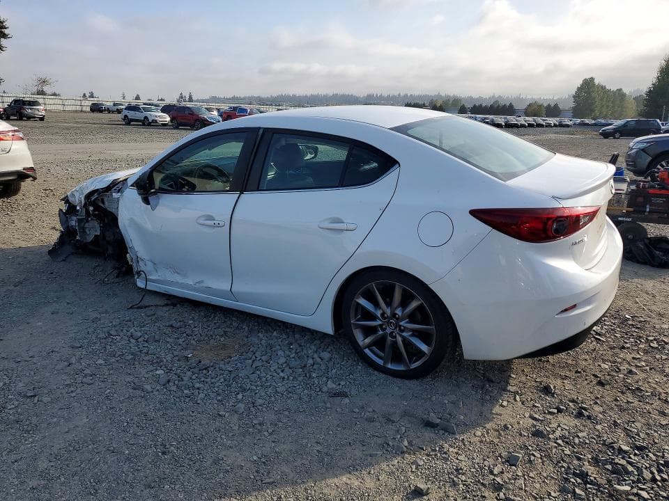 2018 MAZDA 3 TOURING 2