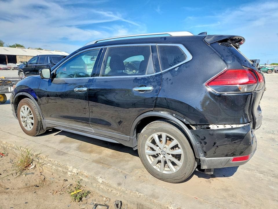2017 NISSAN ROGUE SV 2