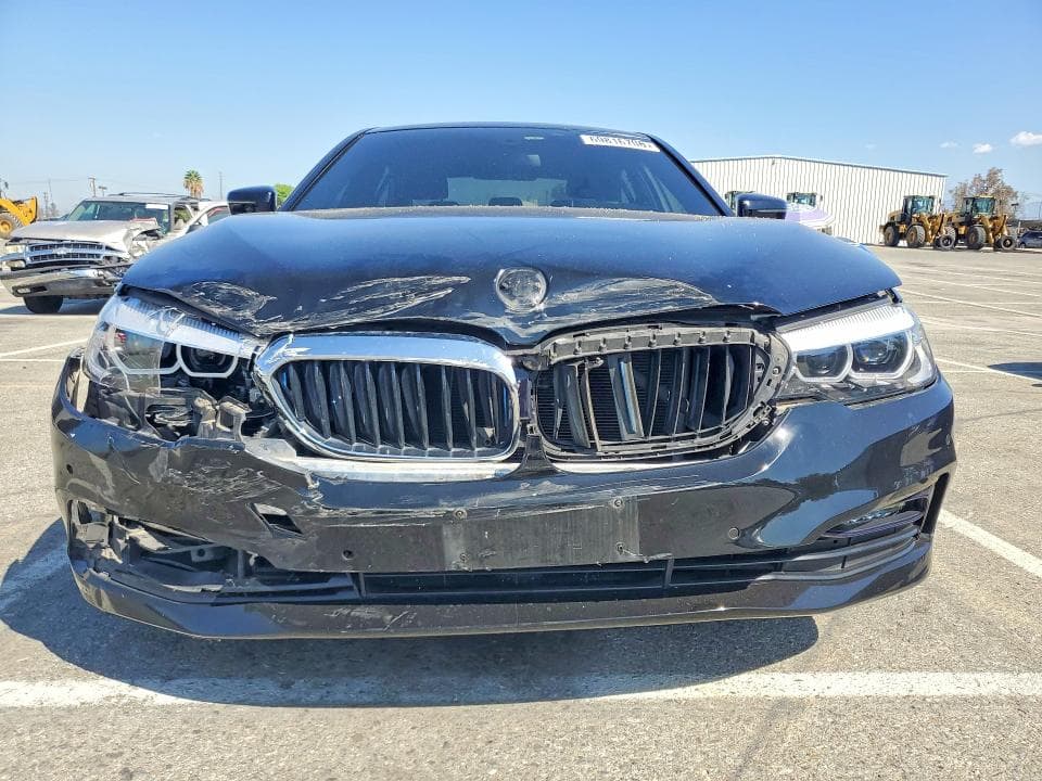 2018 BMW 530E 5