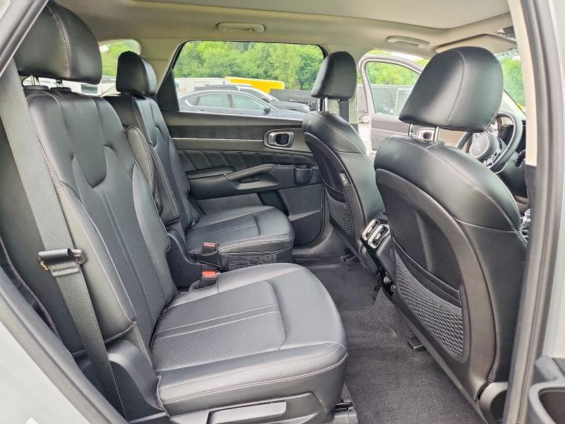 2023 KIA SORENTO SX 11