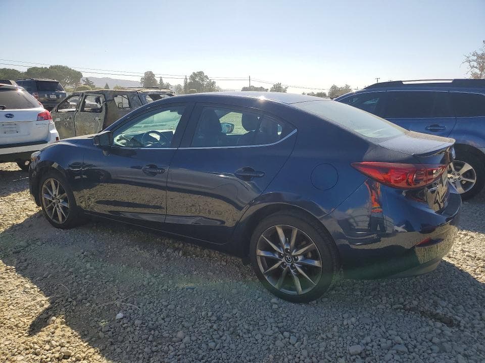 2018 MAZDA 3 TOURING 2
