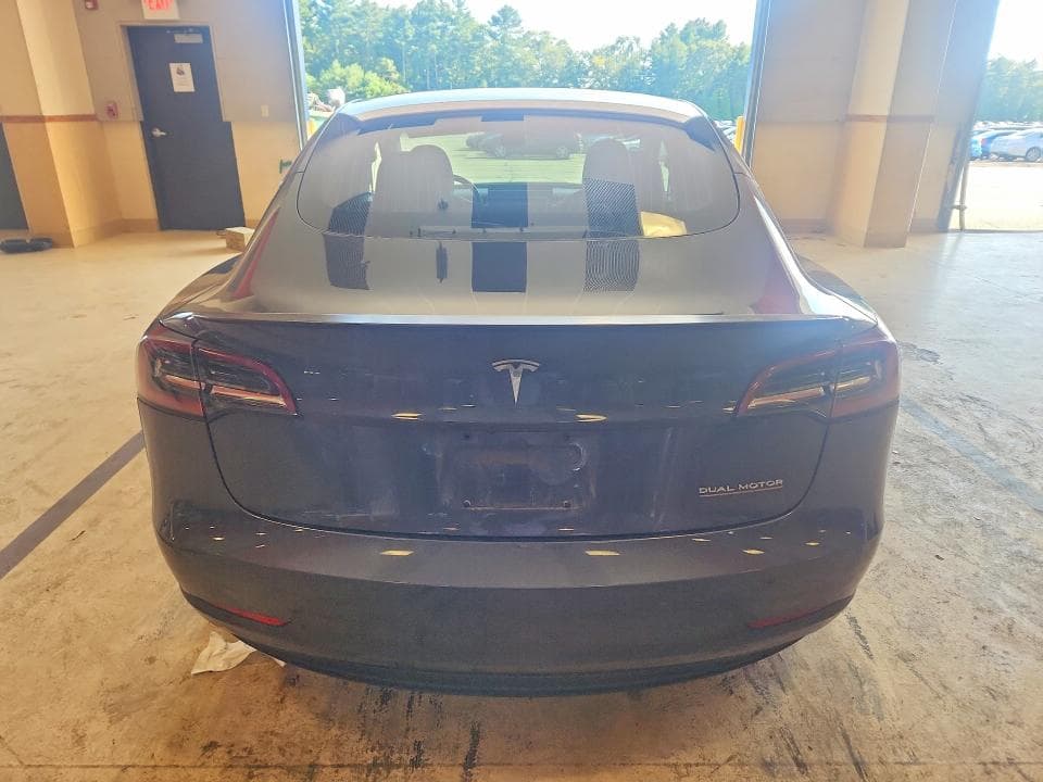 2018 TESLA MODEL 3 6