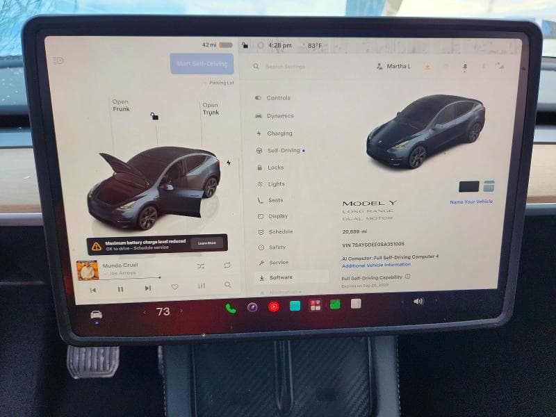 2025 TESLA MODEL Y 9