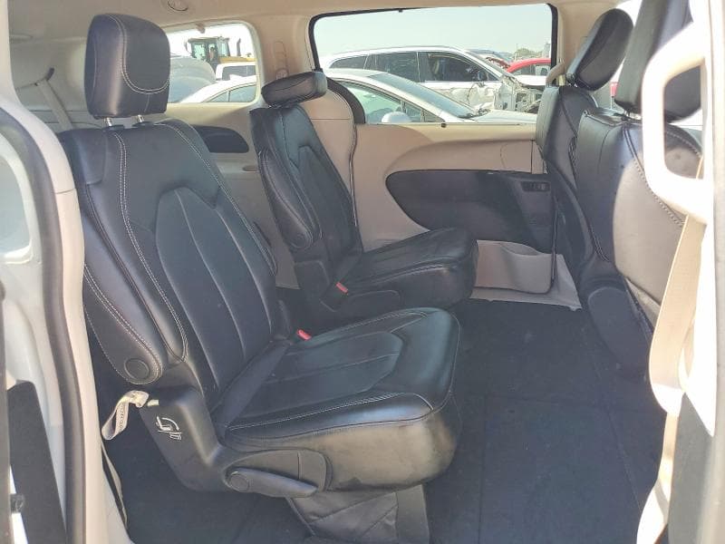 2023 CHRYSLER PACIFICA TOURING L 11
