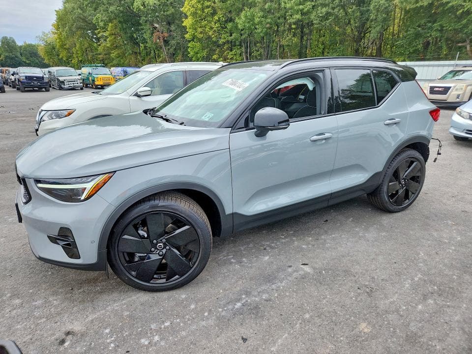2026 VOLVO XC40 ULTRA