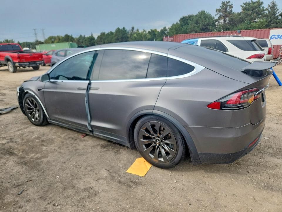 2020 TESLA MODEL X 2