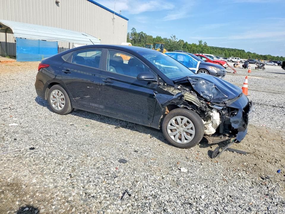 2018 HYUNDAI ACCENT SE 4