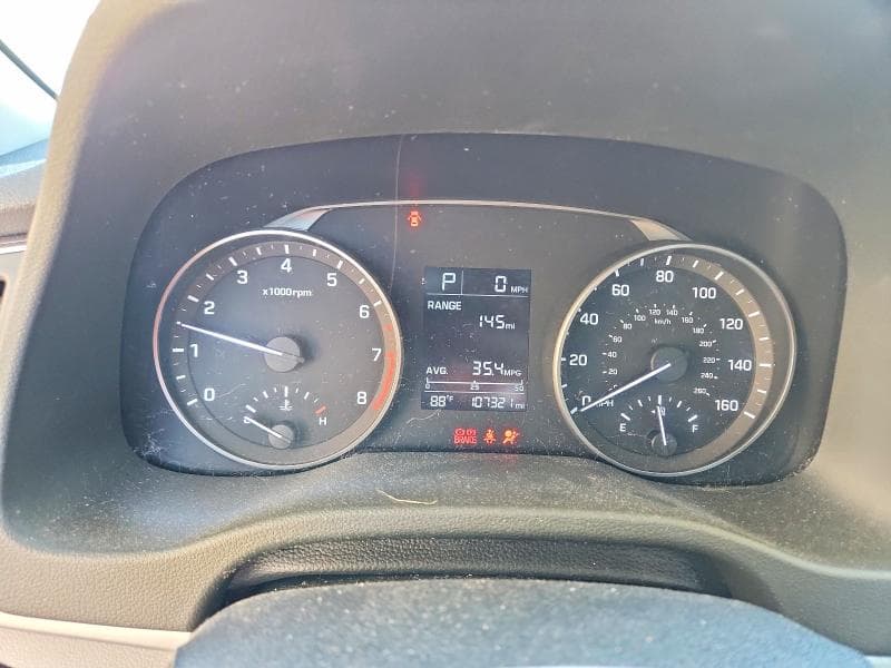 2017 HYUNDAI ELANTRA SE 9