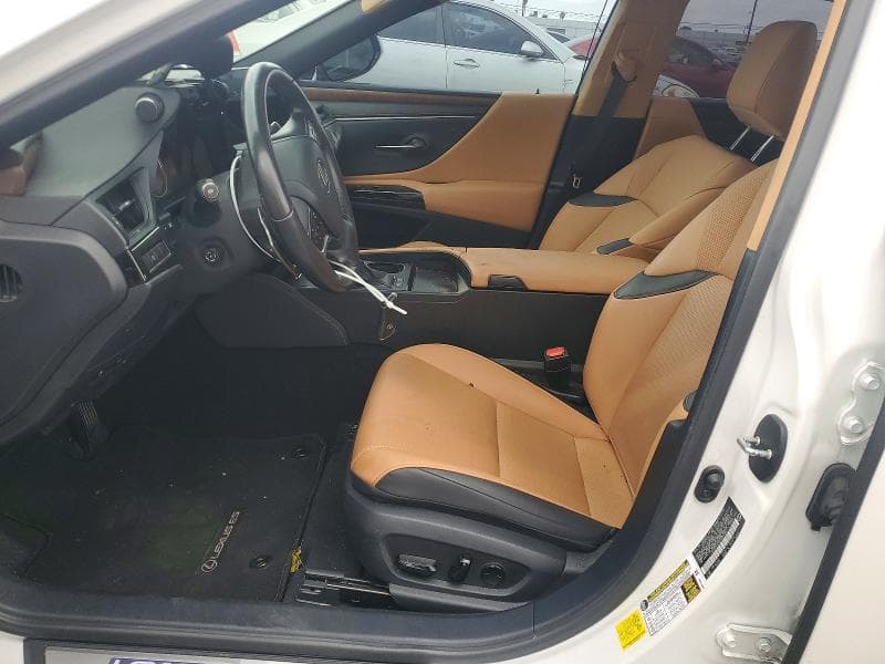 2025 LEXUS ES 300H BASE 7