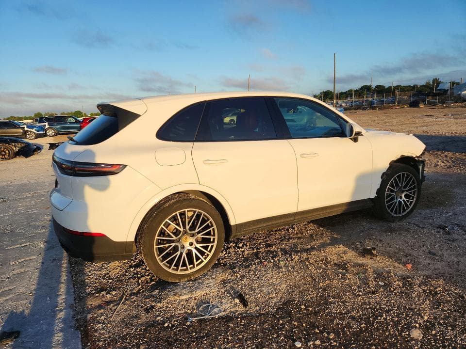 2023 PORSCHE CAYENNE BASE 3