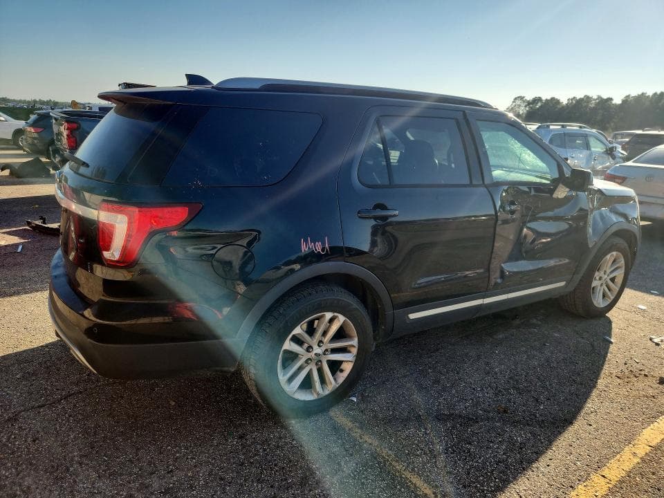 2017 FORD EXPLORER XLT 3