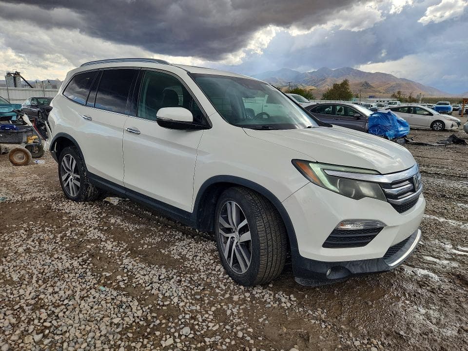 2017 HONDA PILOT ELITE 4