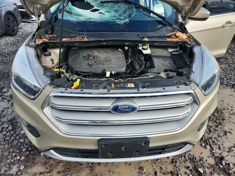 2018 FORD ESCAPE SE 11