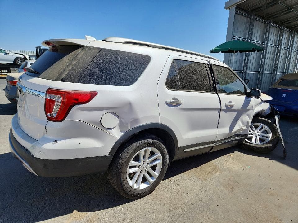 2017 FORD EXPLORER XLT 3