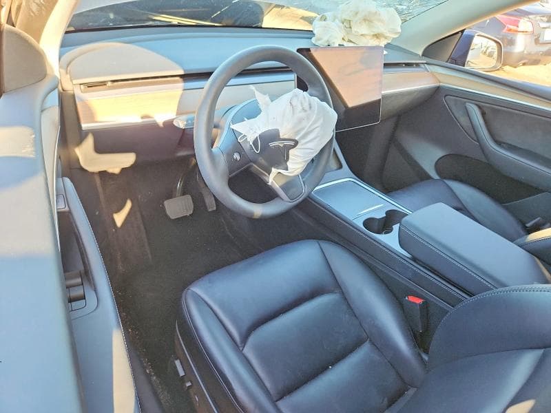 2023 TESLA MODEL Y 8