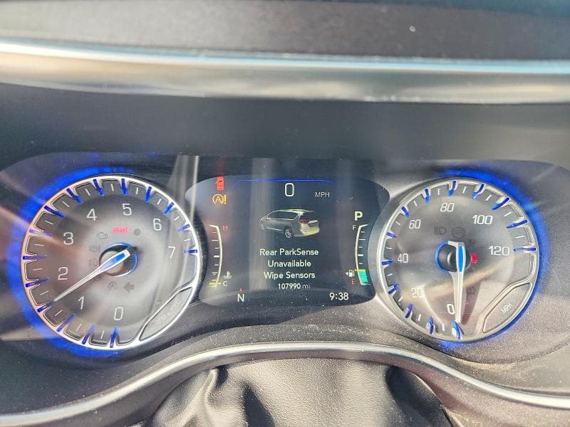 2020 CHRYSLER PACIFICA LIMITED 9