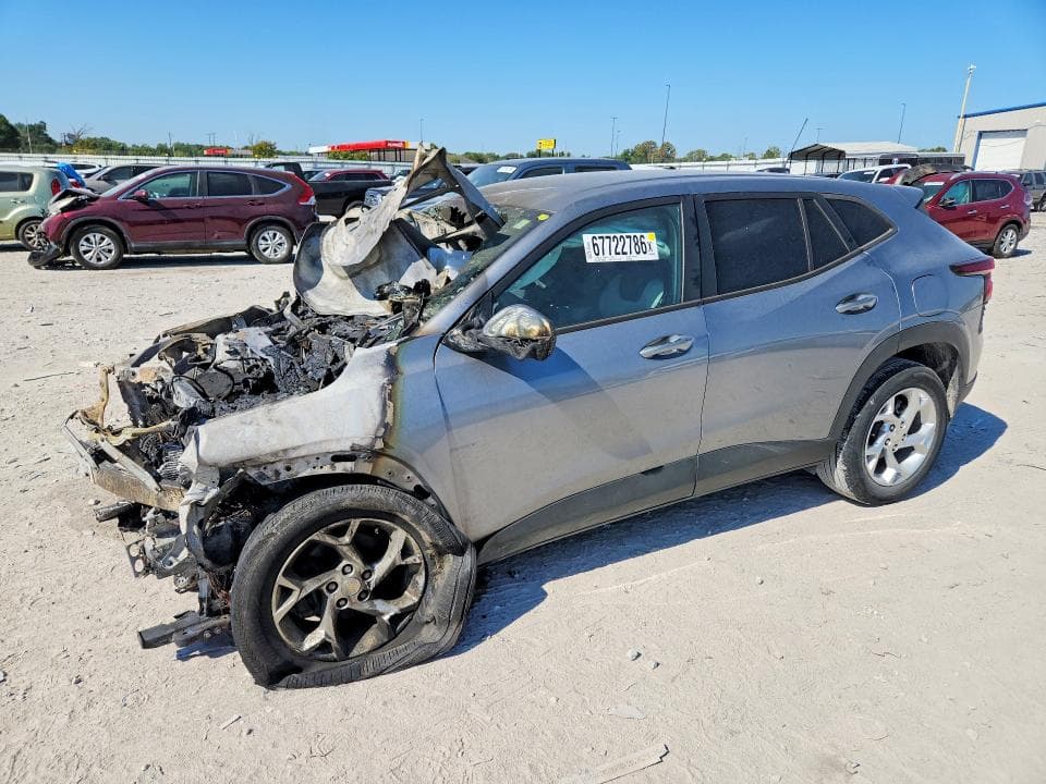 2025 CHEVROLET TRAX LS - 1