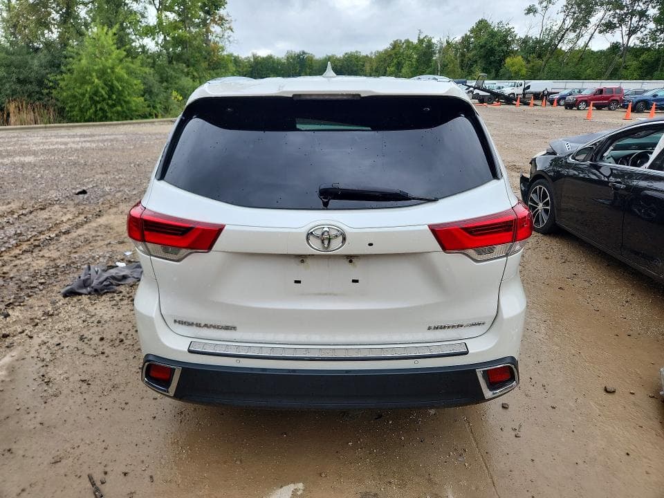 2018 TOYOTA HIGHLANDER LIMITED 6